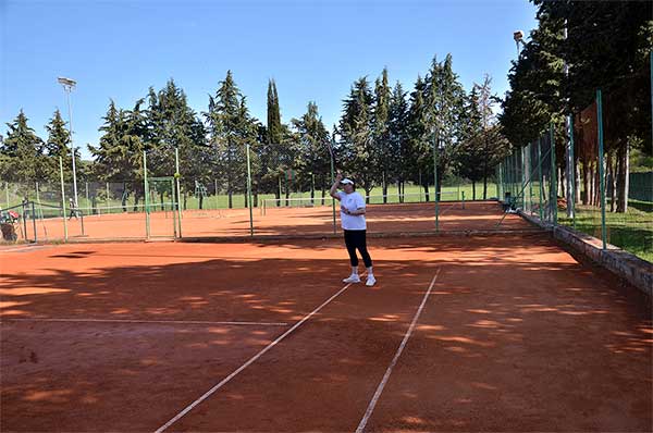 Išijas tenis liga