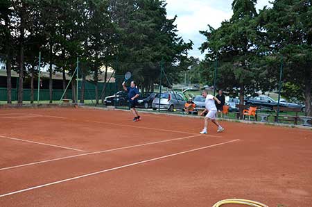 Prijateljski teniski susret veterana Tenis kluba Buje i Tenis kluba Dinamoj