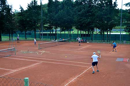 Prijateljski teniski susret veterana Tenis kluba Buje i Tenis kluba Dinamoj